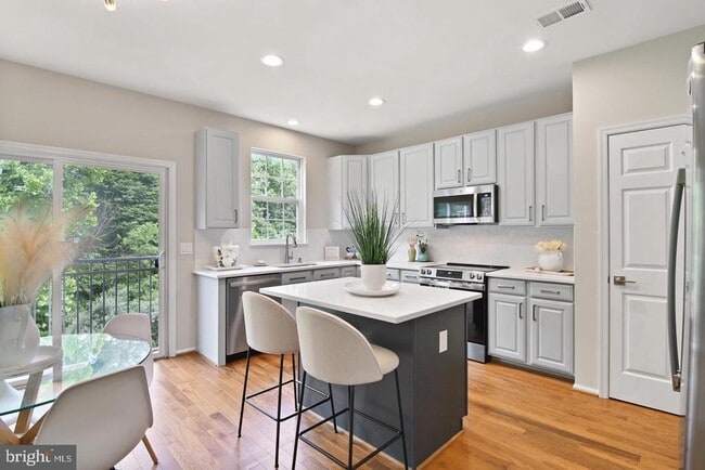 Foto del edificio - 20 Puller Pl