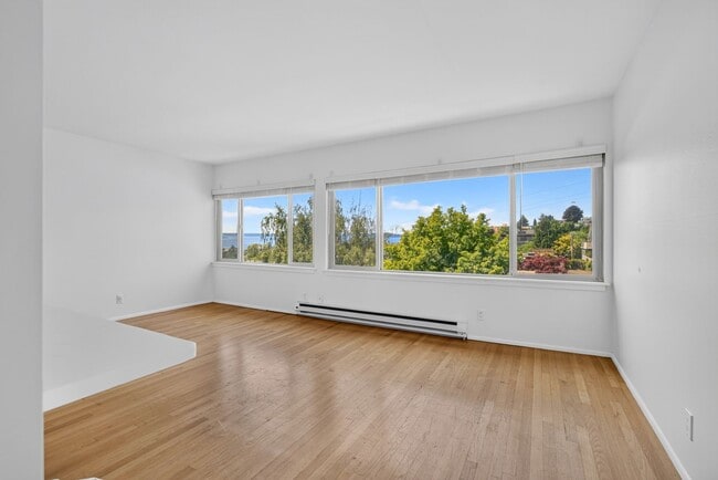 Interior Photo - Century Terrace