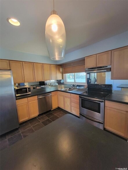 Foto del edificio - 902 Little Whaleneck Rd