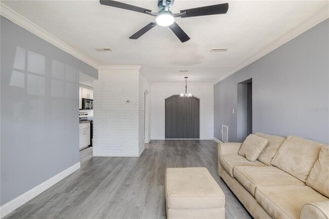 Foto del edificio - 8725 N 52nd St