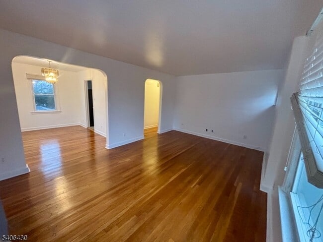 Building Photo - 299 Wilson Ave