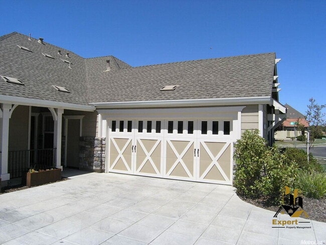Building Photo - 1658 Campos Ave