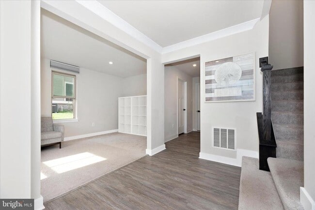 Building Photo - 6042 Fallfish Ct