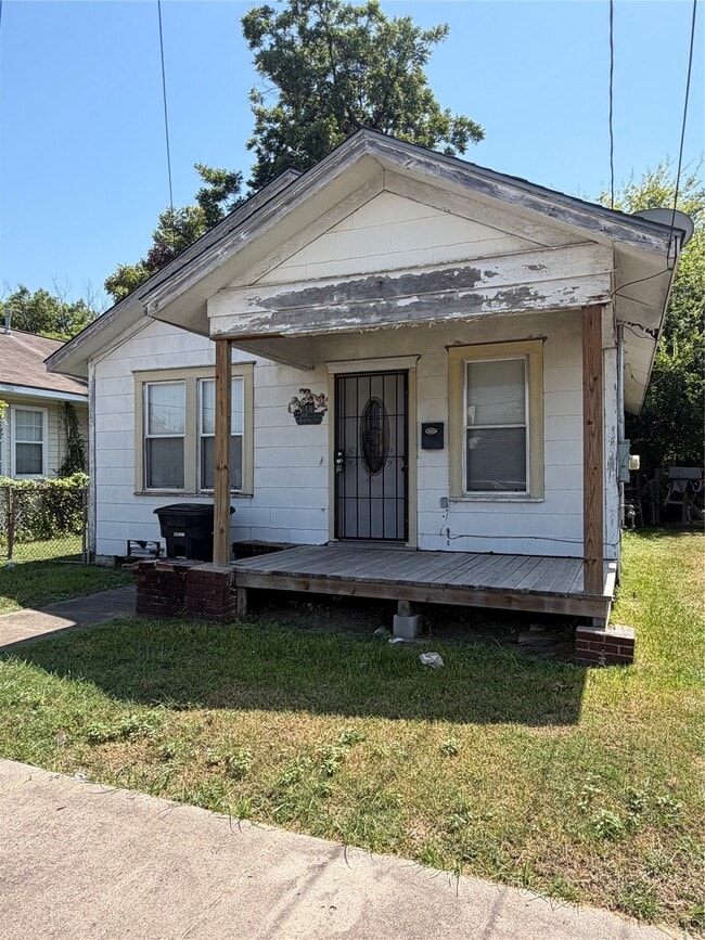 Building Photo - 6830 Avenue I