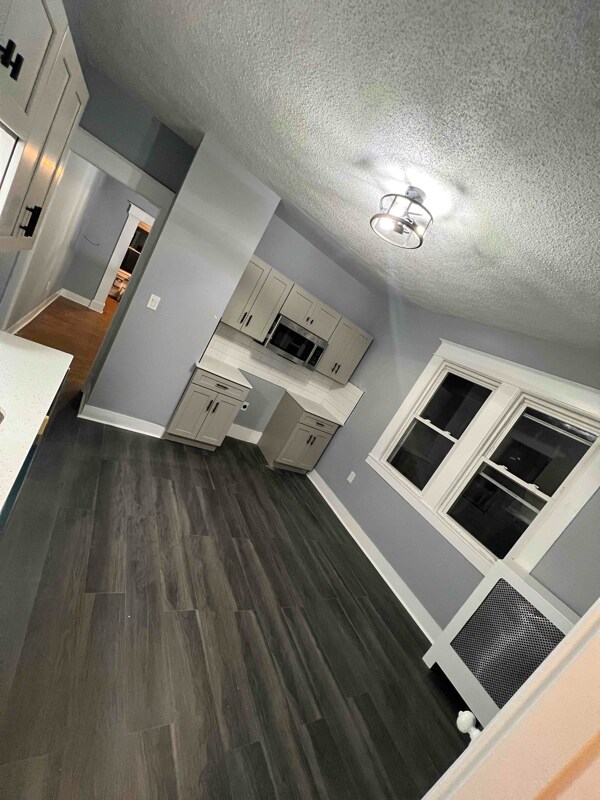 Building Photo - 180 Oak Grove Ave