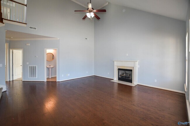 Foto del edificio - 703 River Landing Blvd SW