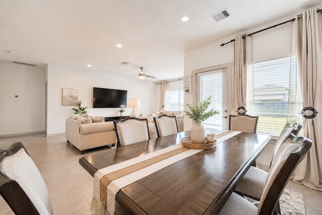 Foto del edificio - 28923 Yukon River Ct