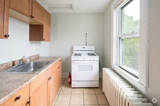 Building Photo - 1327 1st St