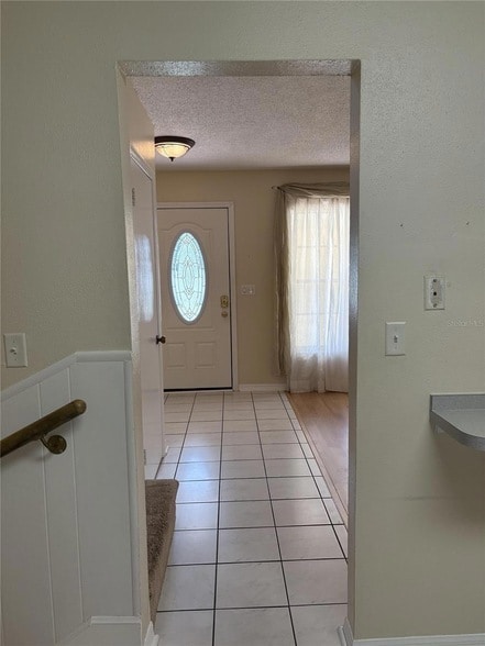 Foto del edificio - 1008 Lady Guinevere Dr