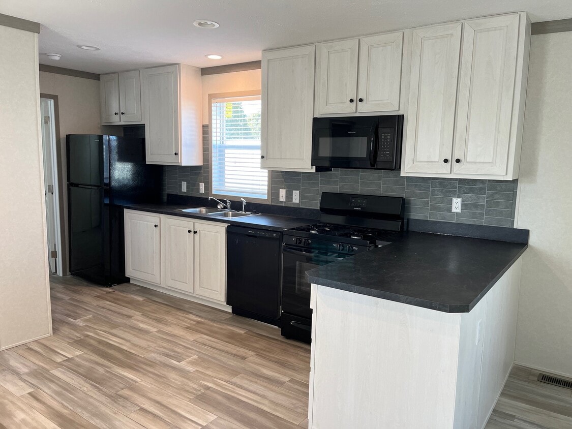 Foto principal - 151 Donald Ave