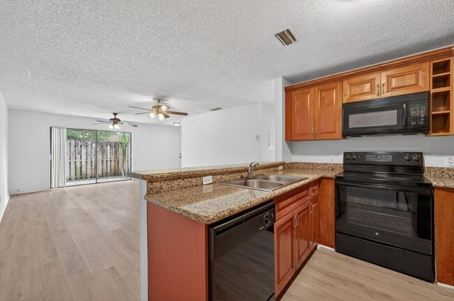 Foto del edificio - Lakeside Villas