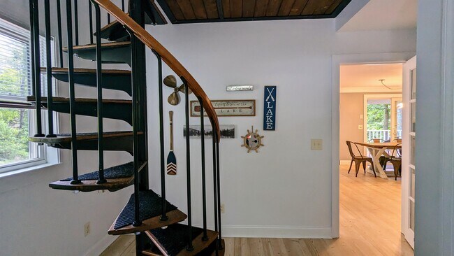 Foto del edificio - 52 Crestview Dr
