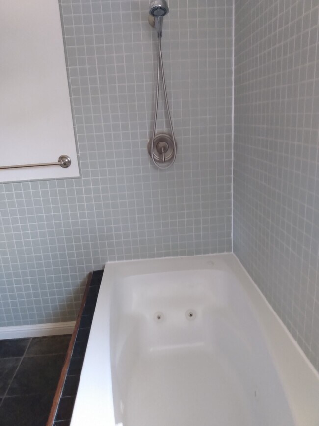 Foto del edificio - 5736 Orchard Ln
