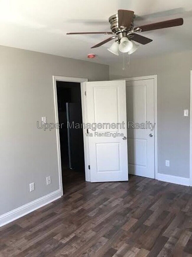 Foto del edificio - 2309 Baronne St