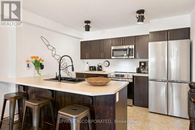 Building Photo - 254 Titanium Private