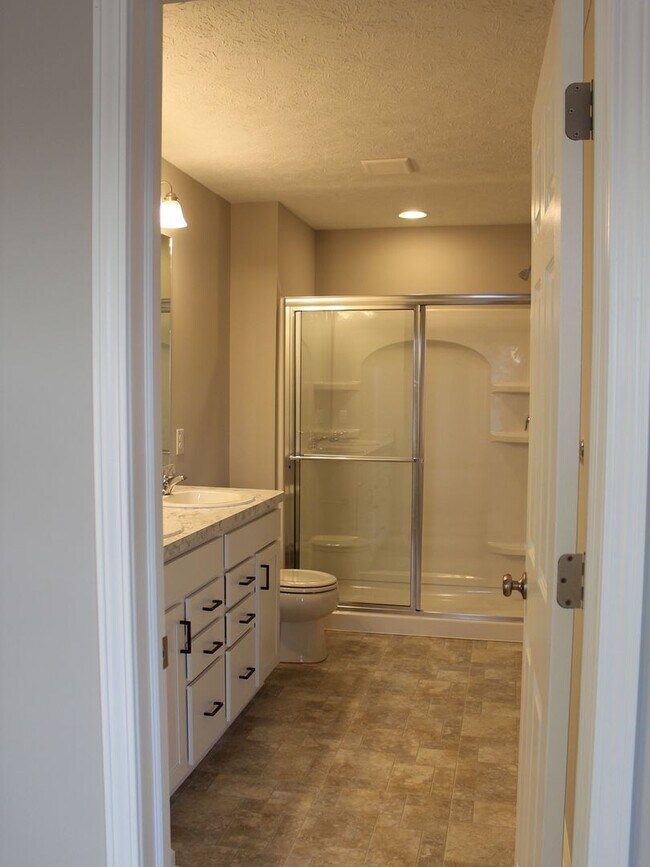 Foto del edificio - 3 Bedroom Single Family Home in North Ridg...