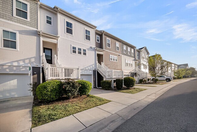 Foto del edificio - Charming Johns Island Retreat with Modern Amenities