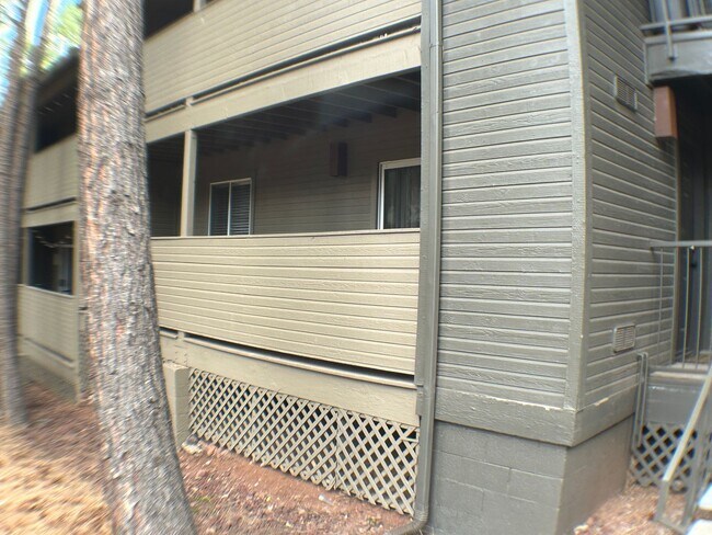 Foto del edificio - Beautiful 2 bedroom 2 bathroom condo (Avai...