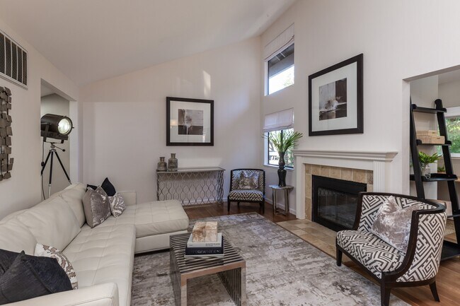 Building Photo - 171 Villa Ave