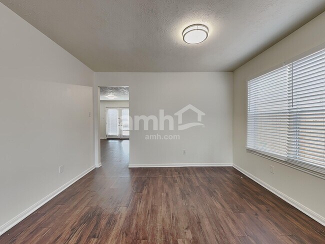 Foto del edificio - 12311 Claresholm Dr