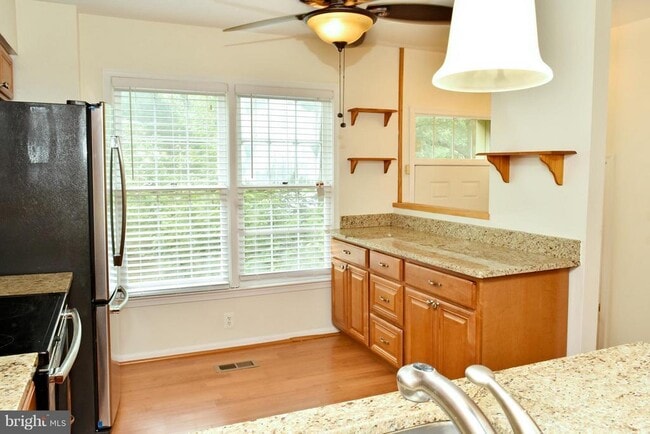 Building Photo - 3838 Angelton Ct