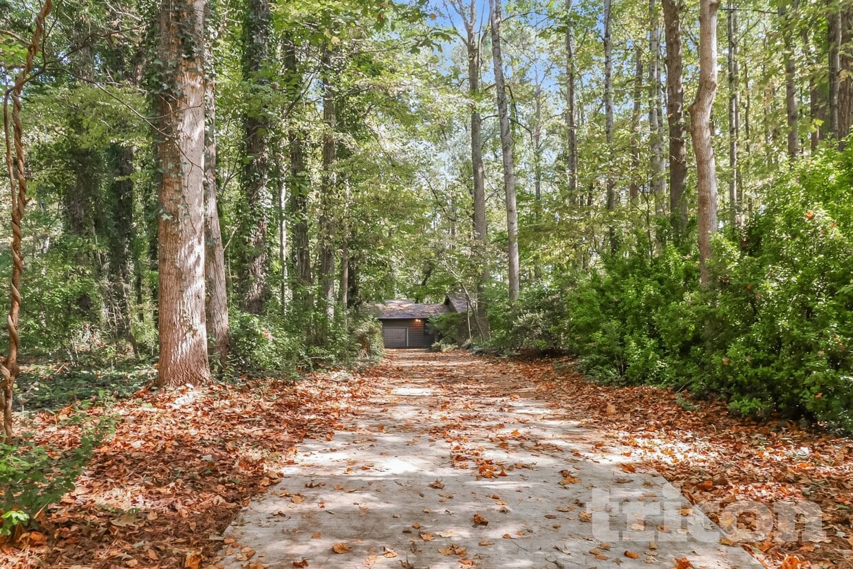 Primary Photo - 2206 Canberra Dr