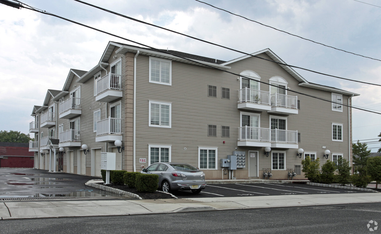 Foto del edificio - Main Street Apartments