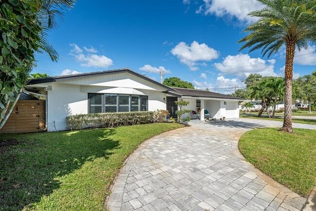 Foto del edificio - 2197 NE 61st Ct