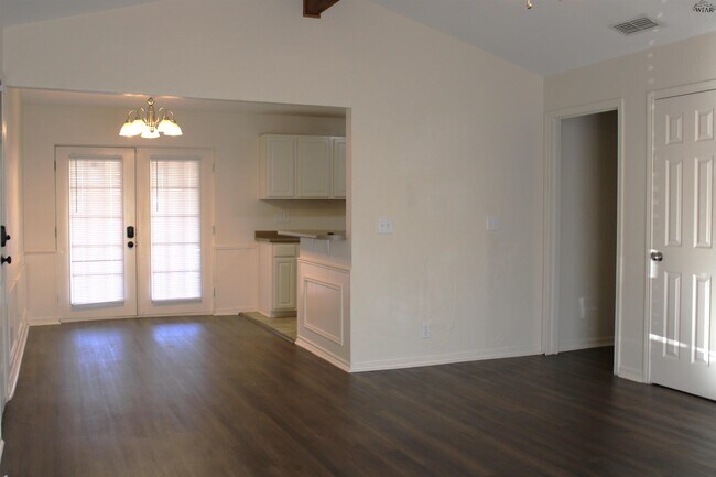 Foto del edificio - 1610 Christine Rd