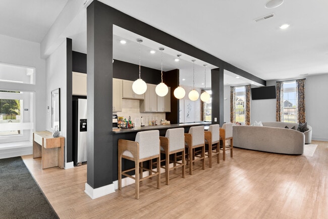 Building Photo - Lawndale Commons