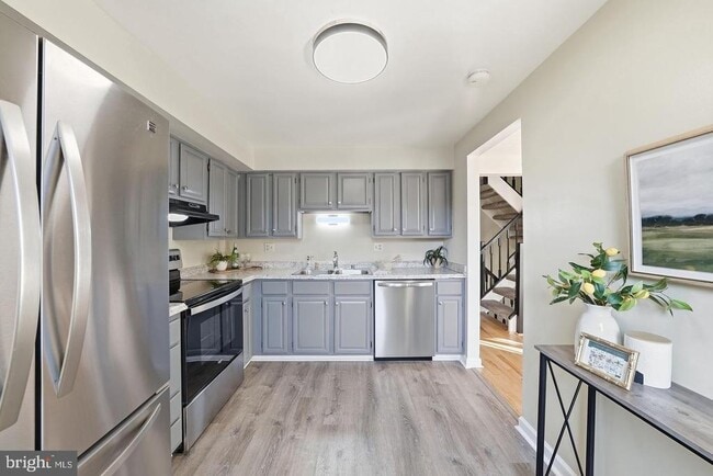 Building Photo - 7619 Nutwood Ct