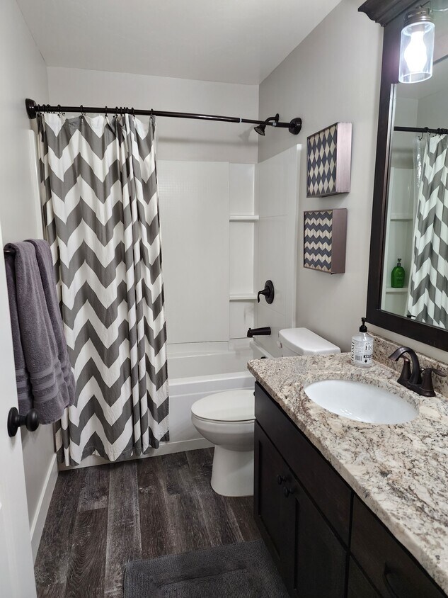 4099 Bracken Way Unit Furnished month to month, Ammon, ID 83406 Condo