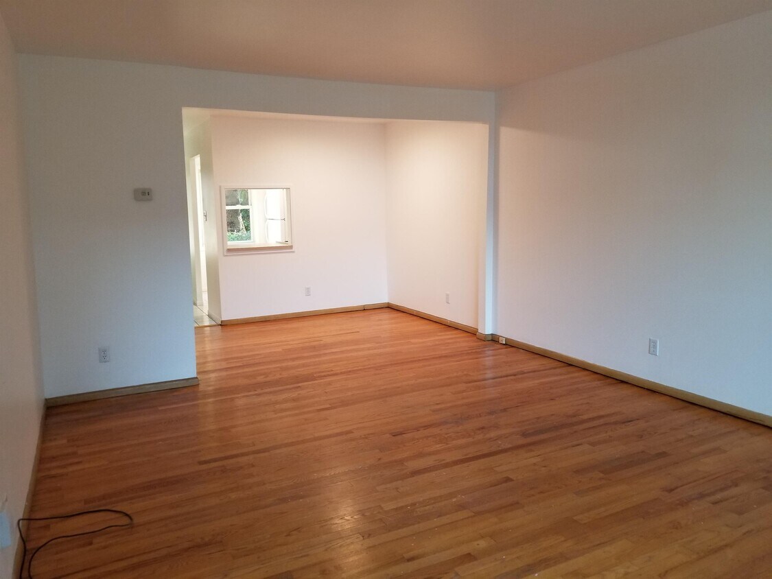 143 Peyton St Unit 143 Peyton Street, Winchester, VA 22601 Apartment for Rent in Winchester