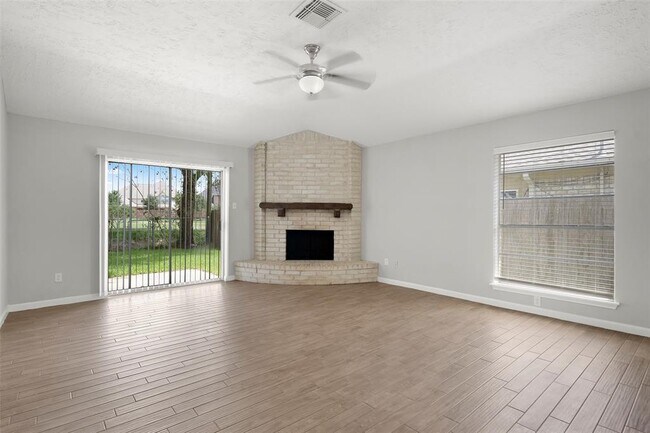 Building Photo - 2931 Ocean Way