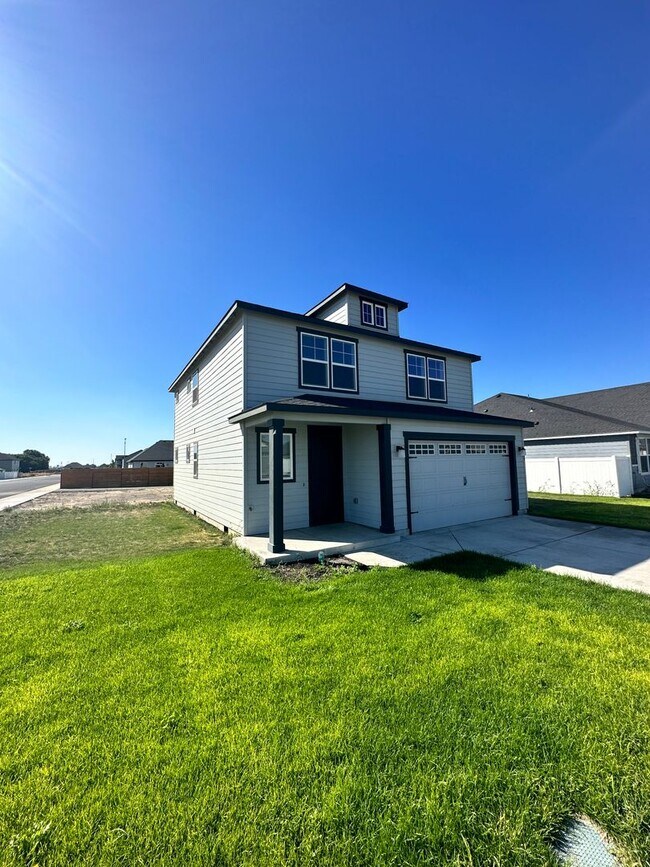 Foto del edificio - Stunning 3 Bedroom Home In Quincy!