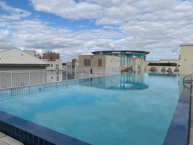 Foto del edificio - 7290 SW 90th St