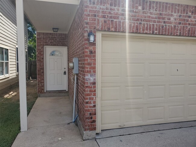 Building Photo - 11802 Chetman Dr