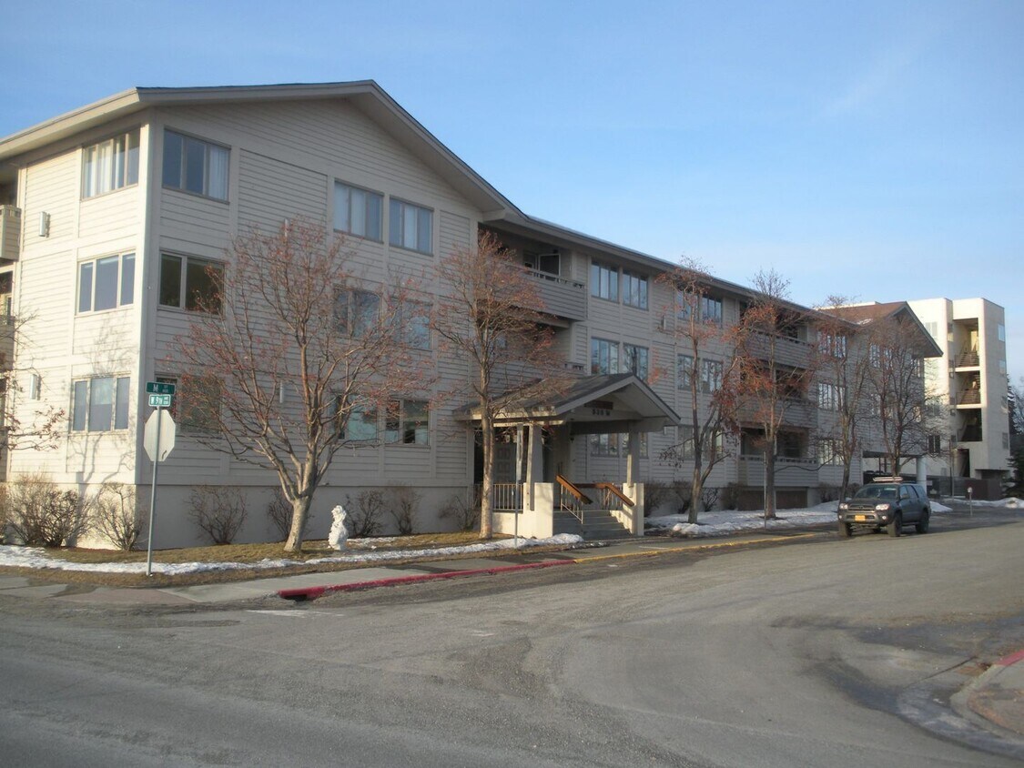 Primary Photo - 836 M St