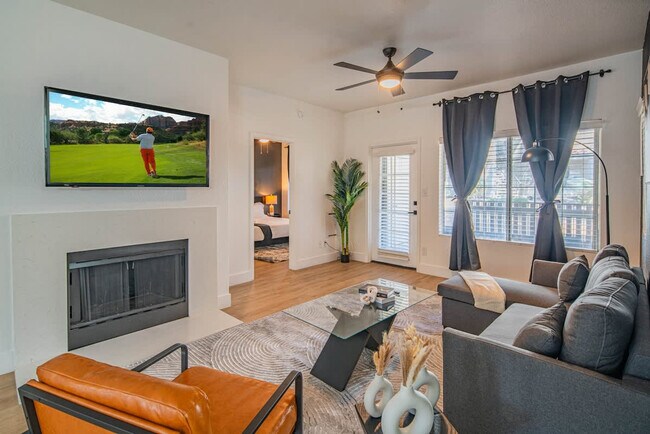 Foto del edificio - 7900 E Princess Dr