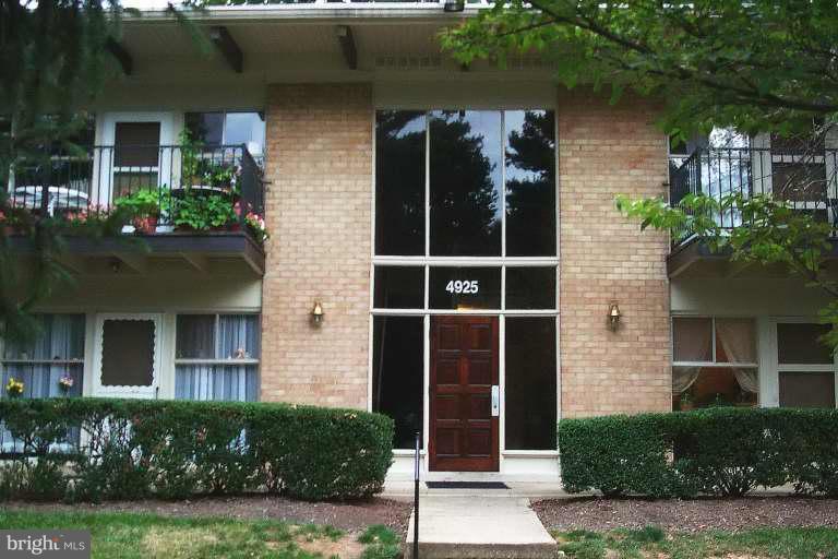 Foto principal - 4925 Americana Dr