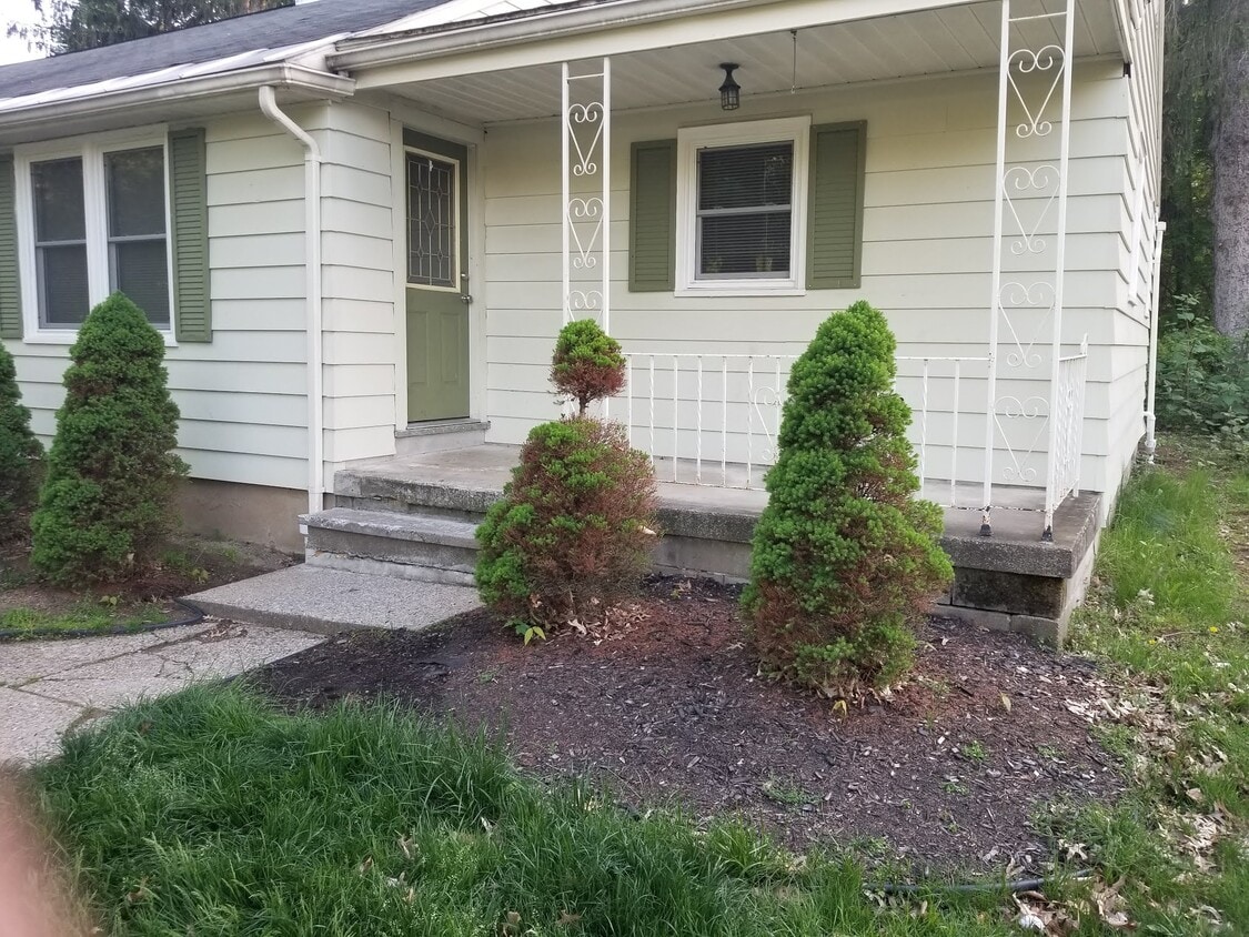 26 Sherwood Ln, Ballston, NY 12027 Townhome Rentals in Ballston NY