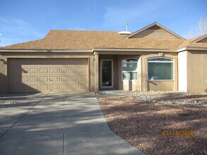 Building Photo - 1409 Alder Dr NE