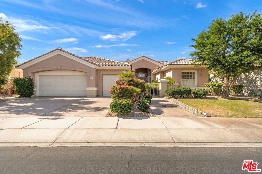 Foto principal - 78586 Kensington Ave