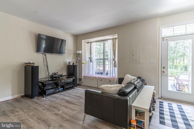Foto del edificio - 9194 Cardinal Forest Ln