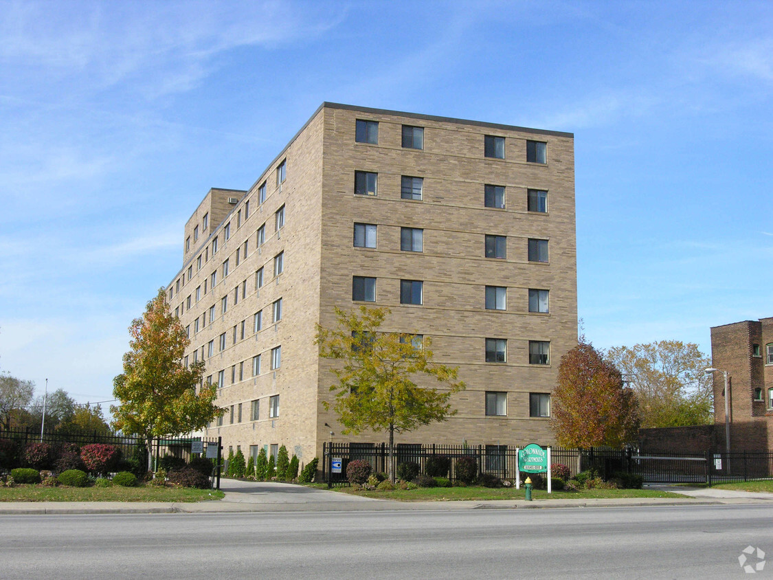 Primary Photo - Eastern Heights Apartments