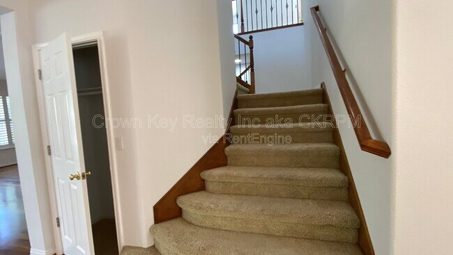 Foto del edificio - 1030 Eastlake Cir