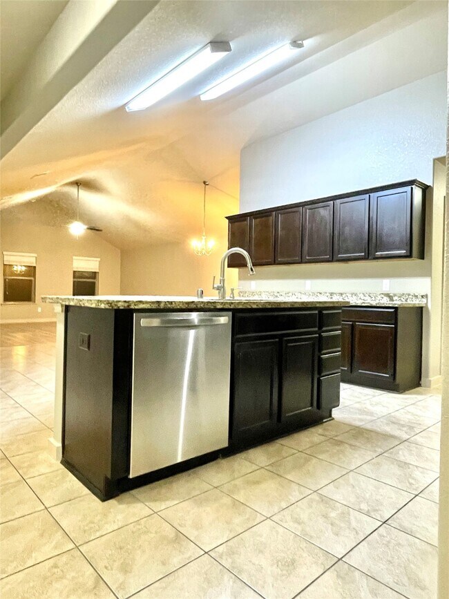 Building Photo - 7203 Basque Country Dr