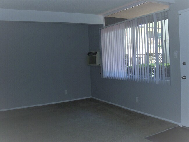 Building Photo - 6706 Laurelgrove Ave
