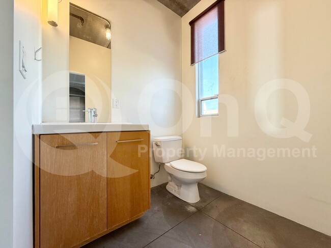 Building Photo - 675 S Roosevelt St