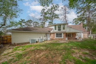 Building Photo - 811 Loire Ln